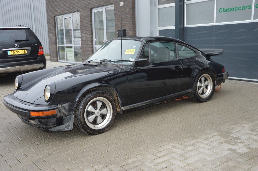 Porsche 911 3.0SC sunroof coupe matchingnumbers