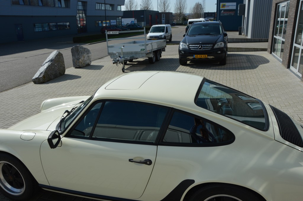 Porsche 911 Carrera 3.2 Sunroof coupe Matchingnumbers