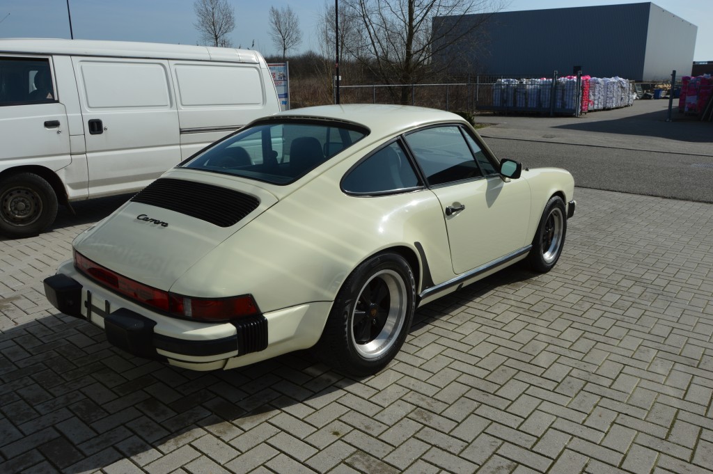 Porsche 911 Carrera 3.2 Sunroof coupe Matchingnumbers