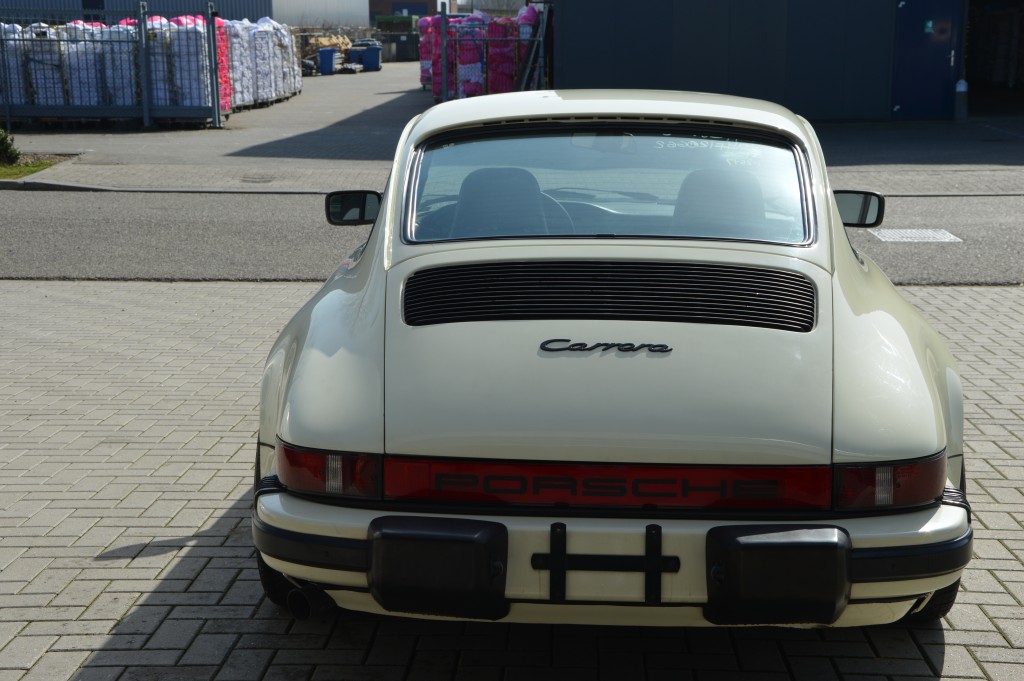 Porsche 911 Carrera 3.2 Sunroof coupe Matchingnumbers