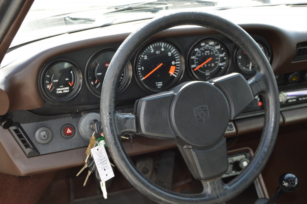 Porsche 911 Carrera 3.2 Sunroof coupe Matchingnumbers