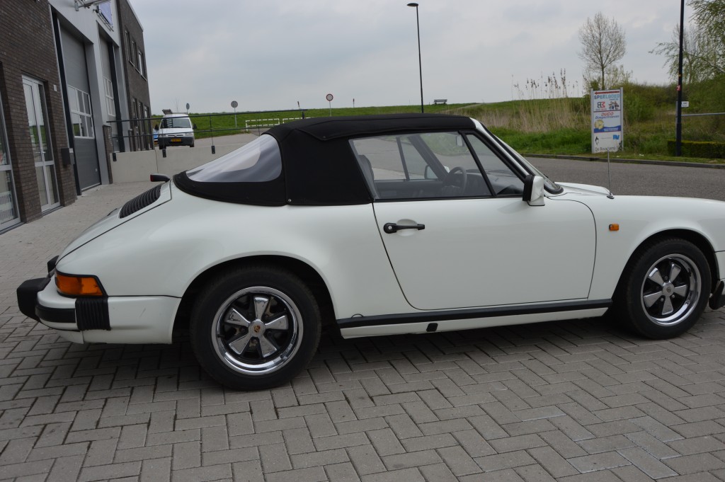 Porsche 911 Carrera Cabrio 3.2 Euromodel Machtingnumbers