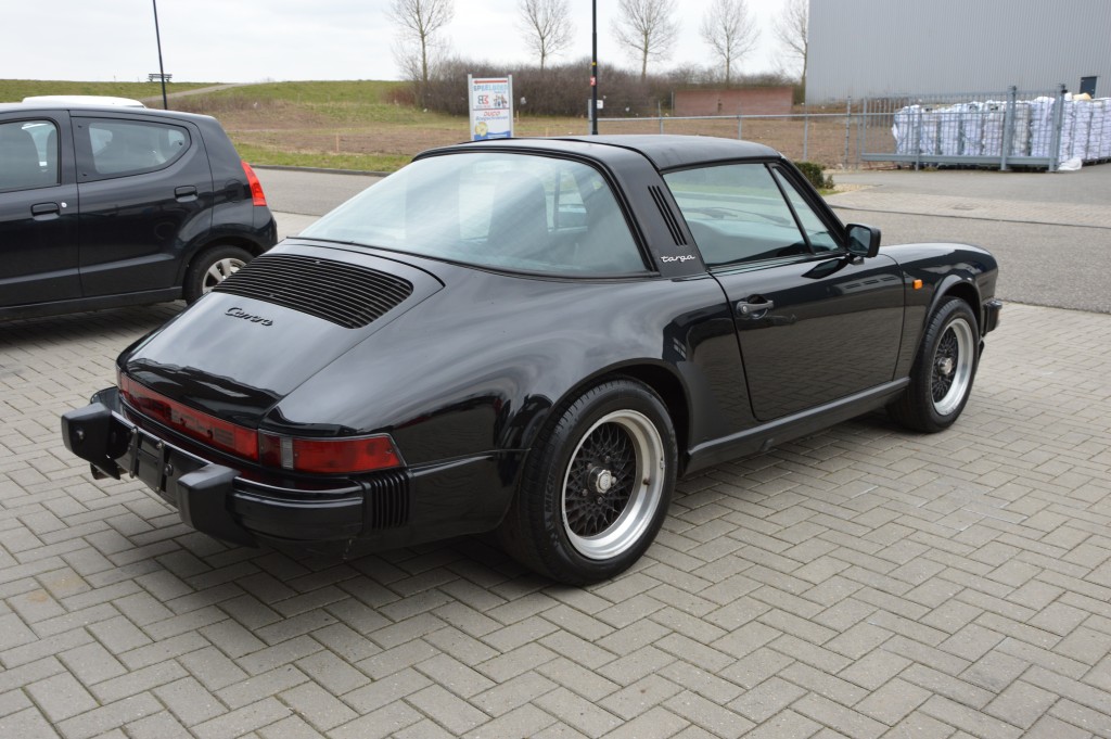 Porsche 911 Carrera 3.2 Targa Euromodel Machtingnumbers