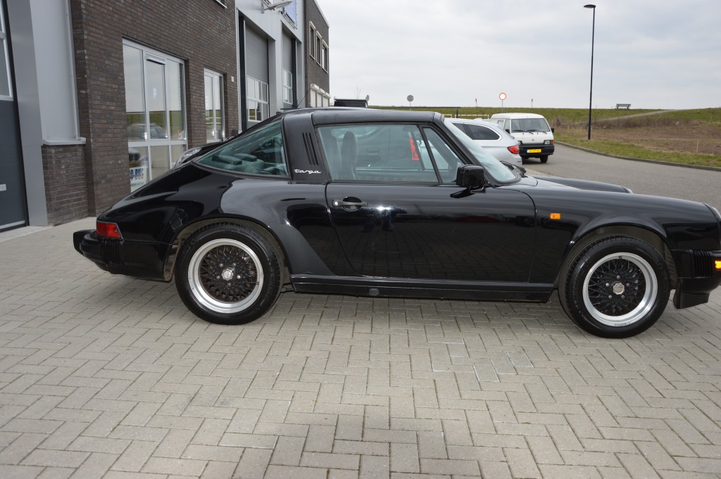 Porsche 911 Carrera 3.2 Targa Euromodel Machtingnumbers