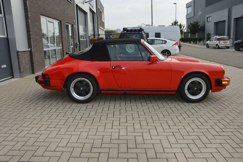 Porsche 911 Carrera cabrio 3.2 Matchingnumbers 1986