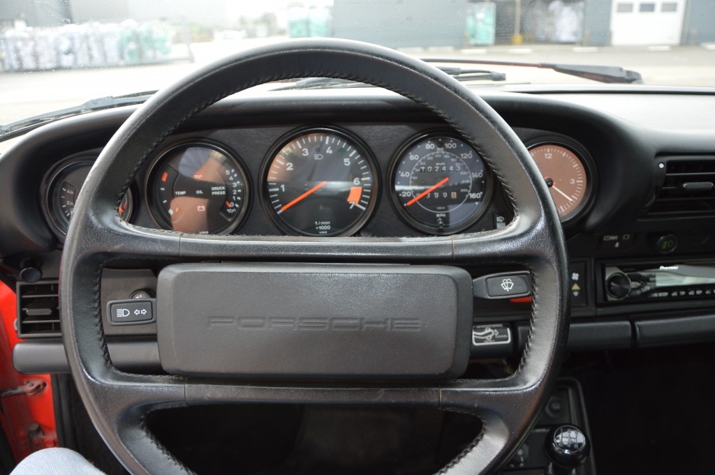 Porsche 911 Carrera cabrio 3.2 Matchingnumbers 1986