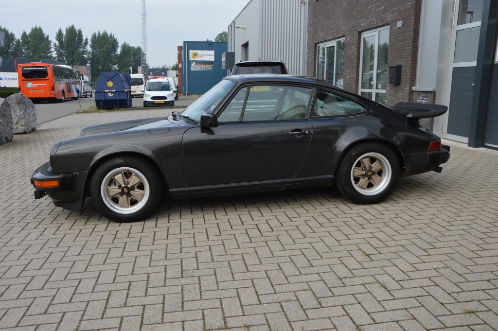 Porsche 911 3.0 SC Sunroof coupe Weissach edition Matchingnumbers