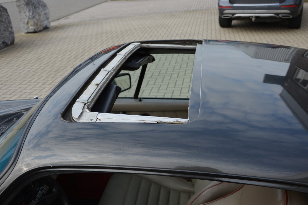 Porsche 911 3.0 SC Sunroof coupe Weissach edition Matchingnumbers