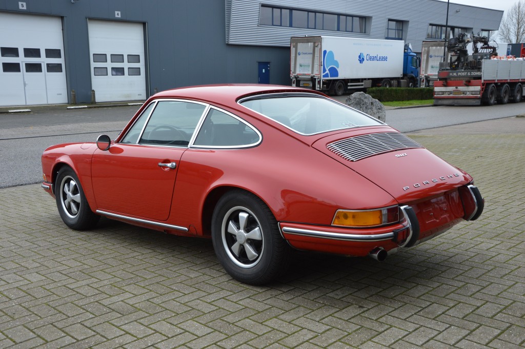 Porsche 911 T Coupe 2.2  Bahia red  Matchingnumbers