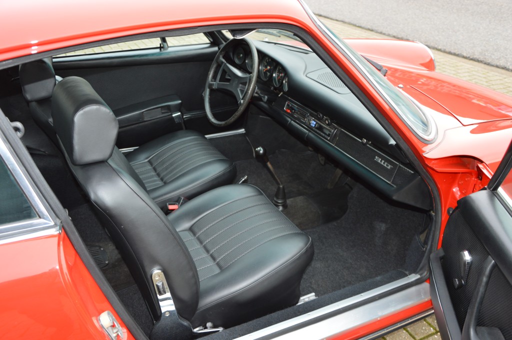 Porsche 911 T Coupe 2.2  Bahia red  Matchingnumbers