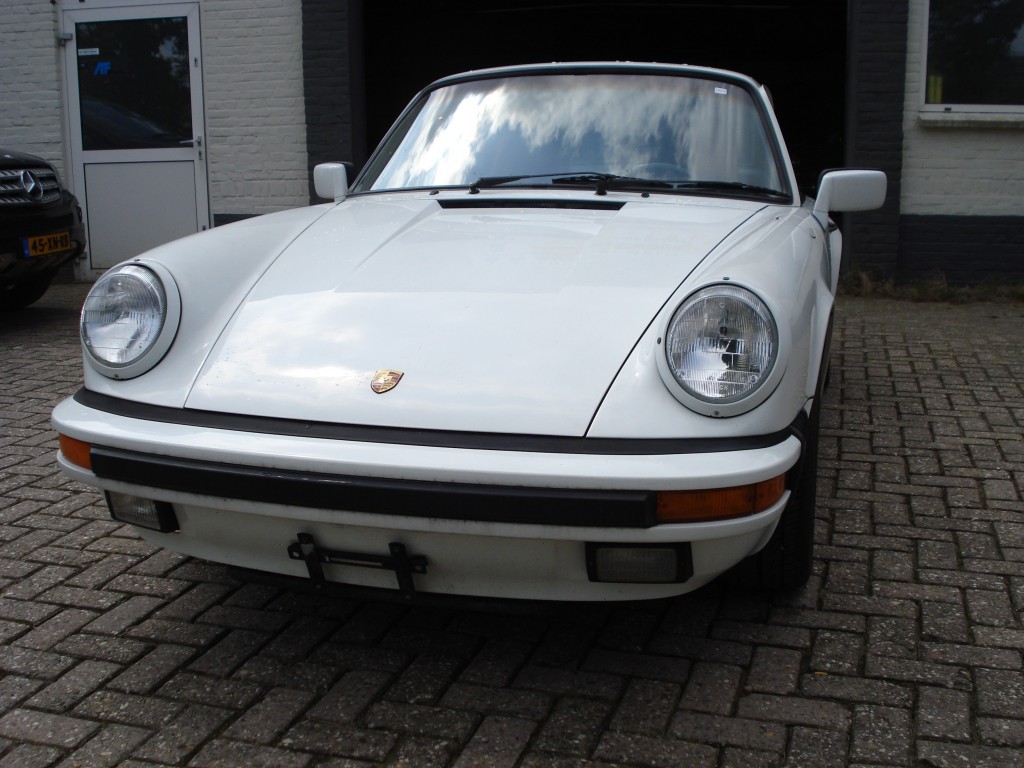 Porsche 911 carrera sunroof coupe 3.2 G50 Matching numbers