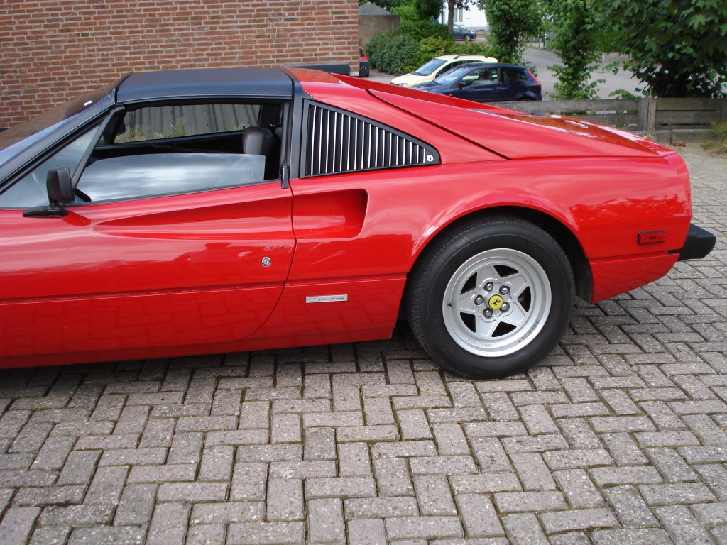 Ferrari 308 GTSI  matchingnumbers 1982