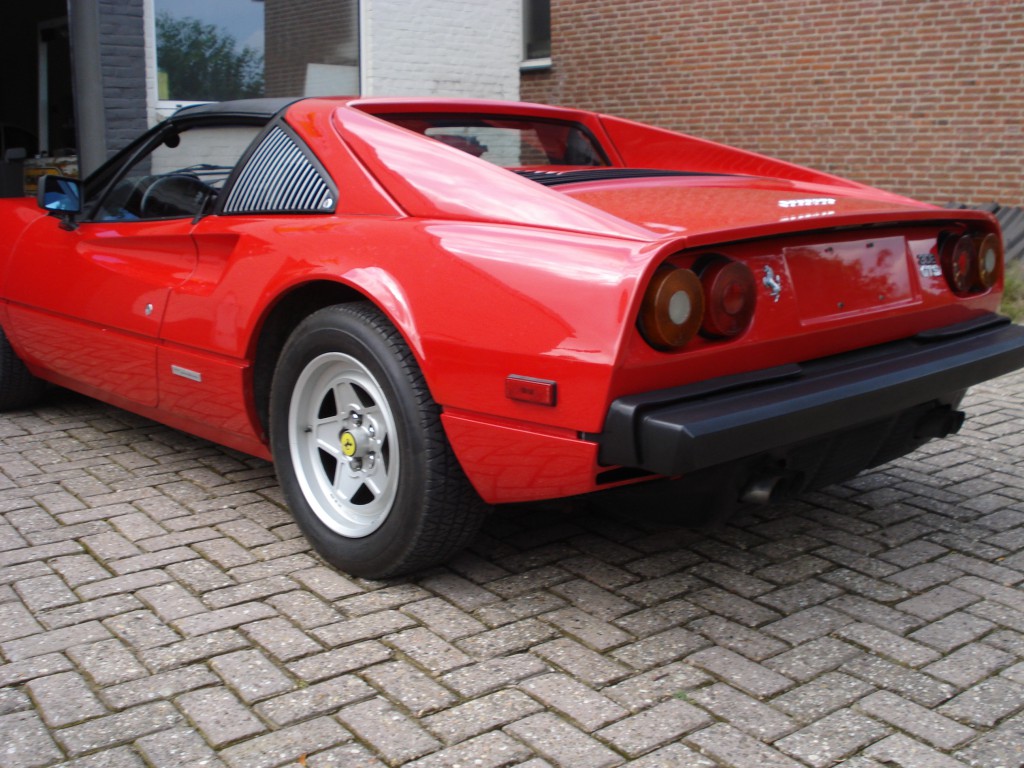 Ferrari 308 GTSI  matchingnumbers 1982