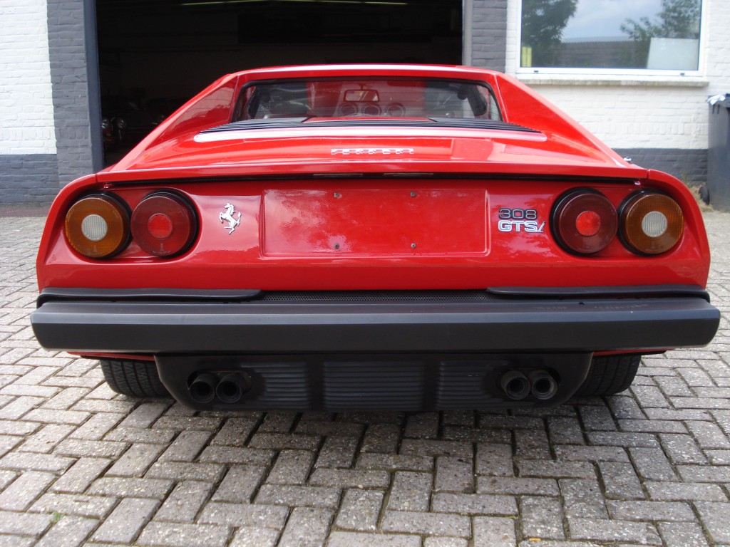 Ferrari 308 GTSI  matchingnumbers 1982