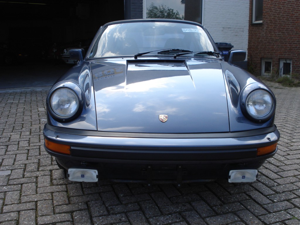 Porsche 911  3.0 SC sunroof coupe matchingnumbers