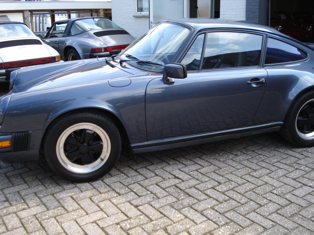 Porsche 911  3.0 SC sunroof coupe matchingnumbers