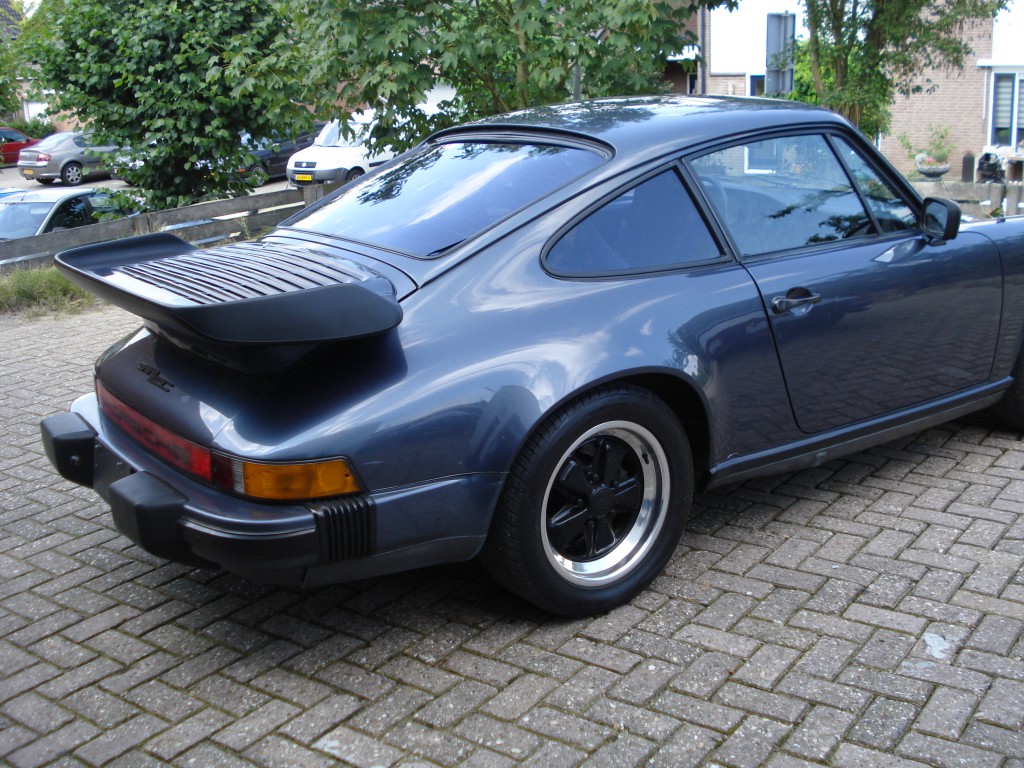 Porsche 911  3.0 SC sunroof coupe matchingnumbers