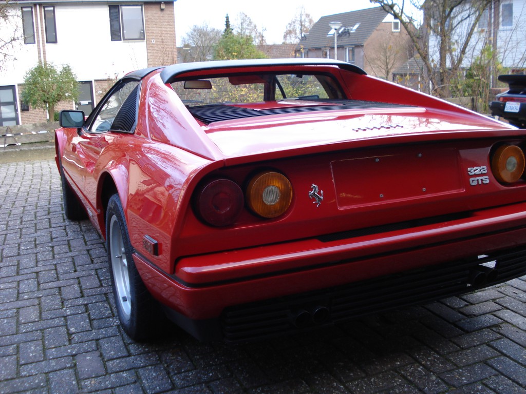 Ferrari 328 GTS 3.2 Quattrovalvole