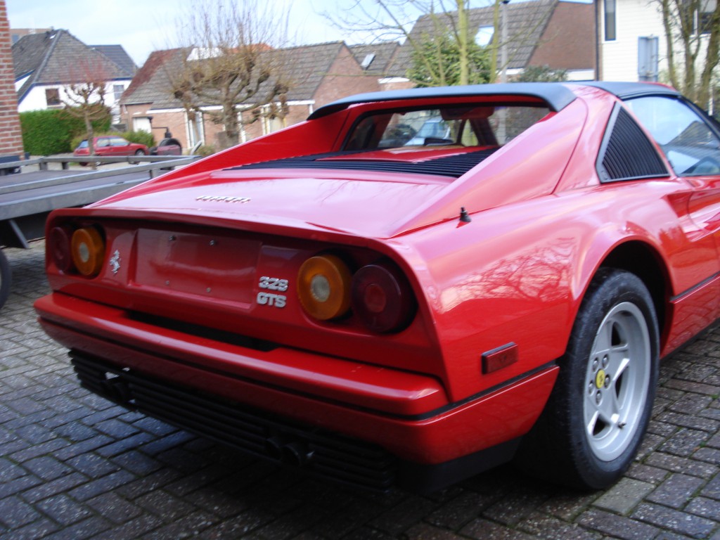 Ferrari 328 GTS 3.2 Quattrovalvole