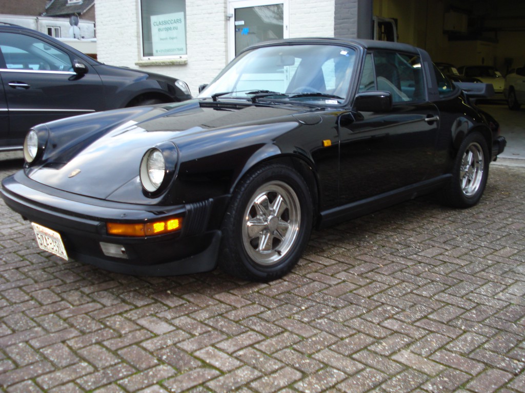 Porsche 911 Carrera  3.2 Targa Matchingnumbers