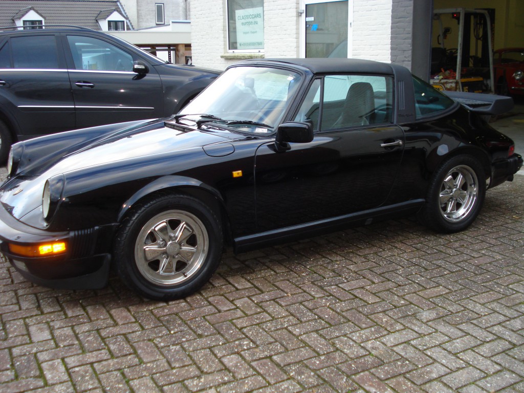 Porsche 911 Carrera  3.2 Targa Matchingnumbers