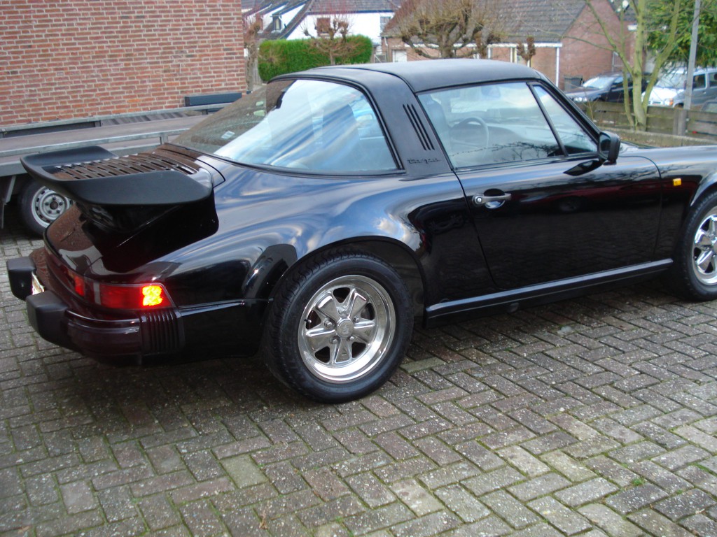 Porsche 911 Carrera  3.2 Targa Matchingnumbers