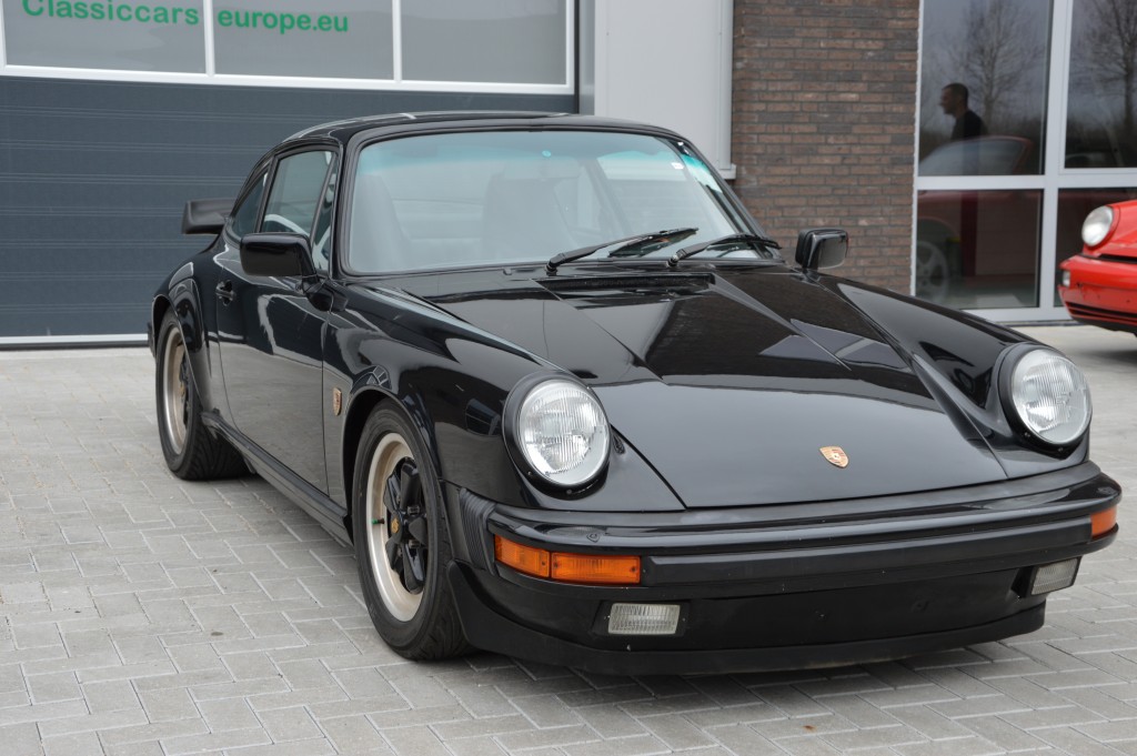 Porsche 911 Carrera 3.2 sunroof coupe Matchingnumbers