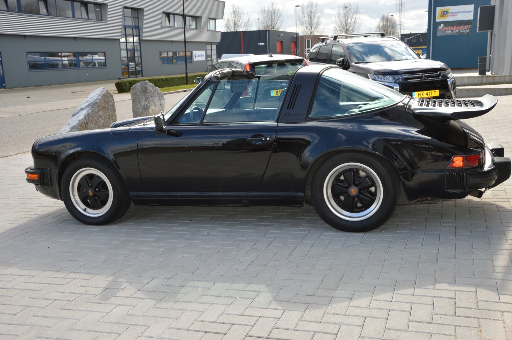 Porsche 911 Carrera  3.2 Targa Matchingnumbers