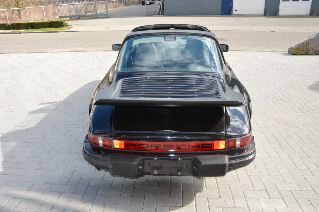 Porsche 911 Carrera  3.2 Targa Matchingnumbers