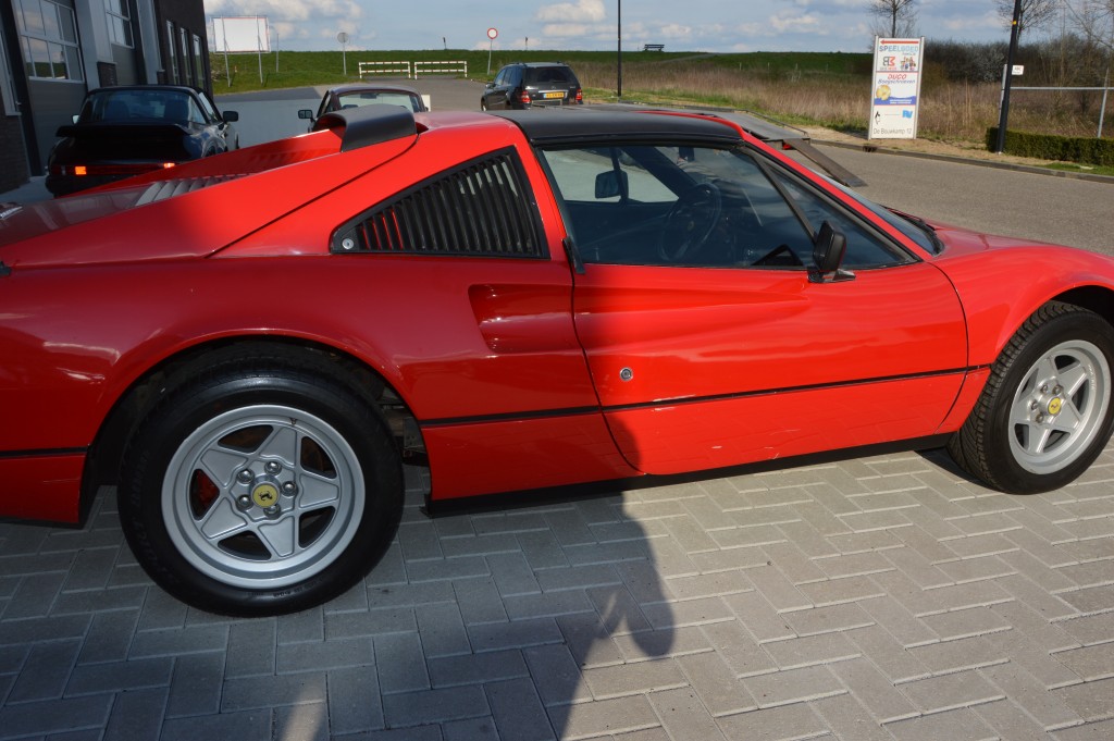 Ferrari  308 GTSI Quattrovalvole