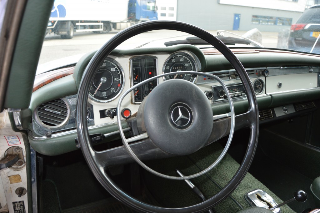 Mercedes-Benz 280 SL aut. Matchingnumbers 2Tops