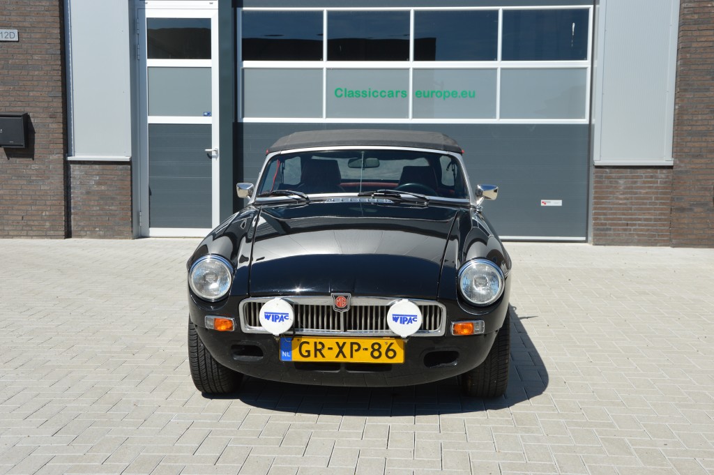 MGB Tourer US Roardster  2 Tops overdrive Limited edition 1979