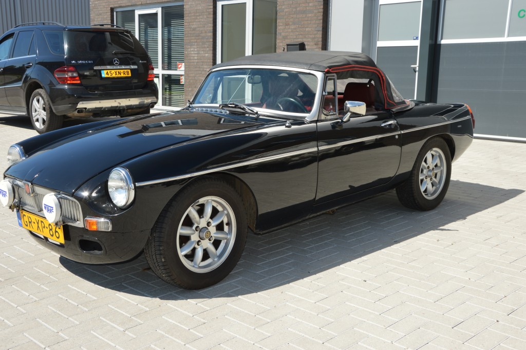 MGB Tourer US Roardster  2 Tops overdrive Limited edition 1979