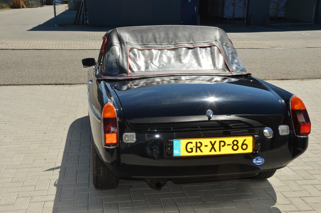 MGB Tourer US Roardster  2 Tops overdrive Limited edition 1979