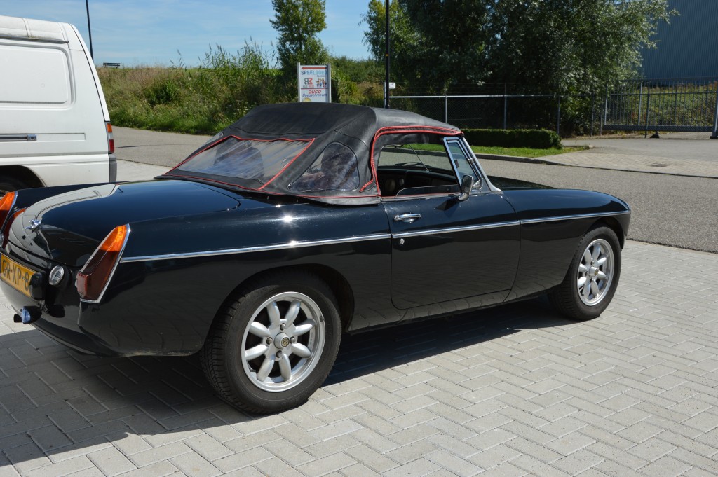 MGB Tourer US Roardster  2 Tops overdrive Limited edition 1979